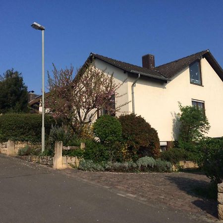 Schones Zimmer In Gimmeldingen/ Konigsbach Neustadt an der Weinstraße Buitenkant foto